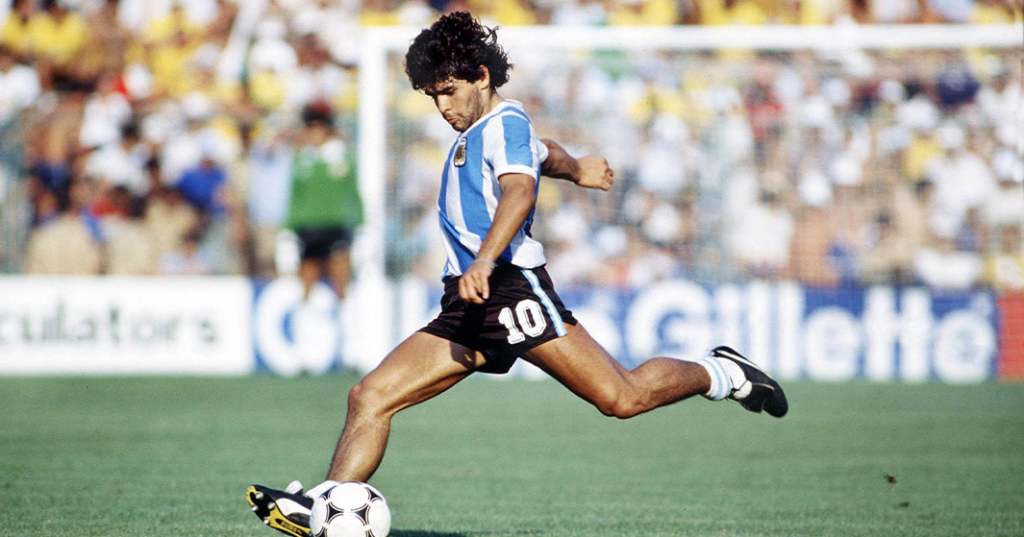 Maradona là chân sút đầy tài năng người Argentina 